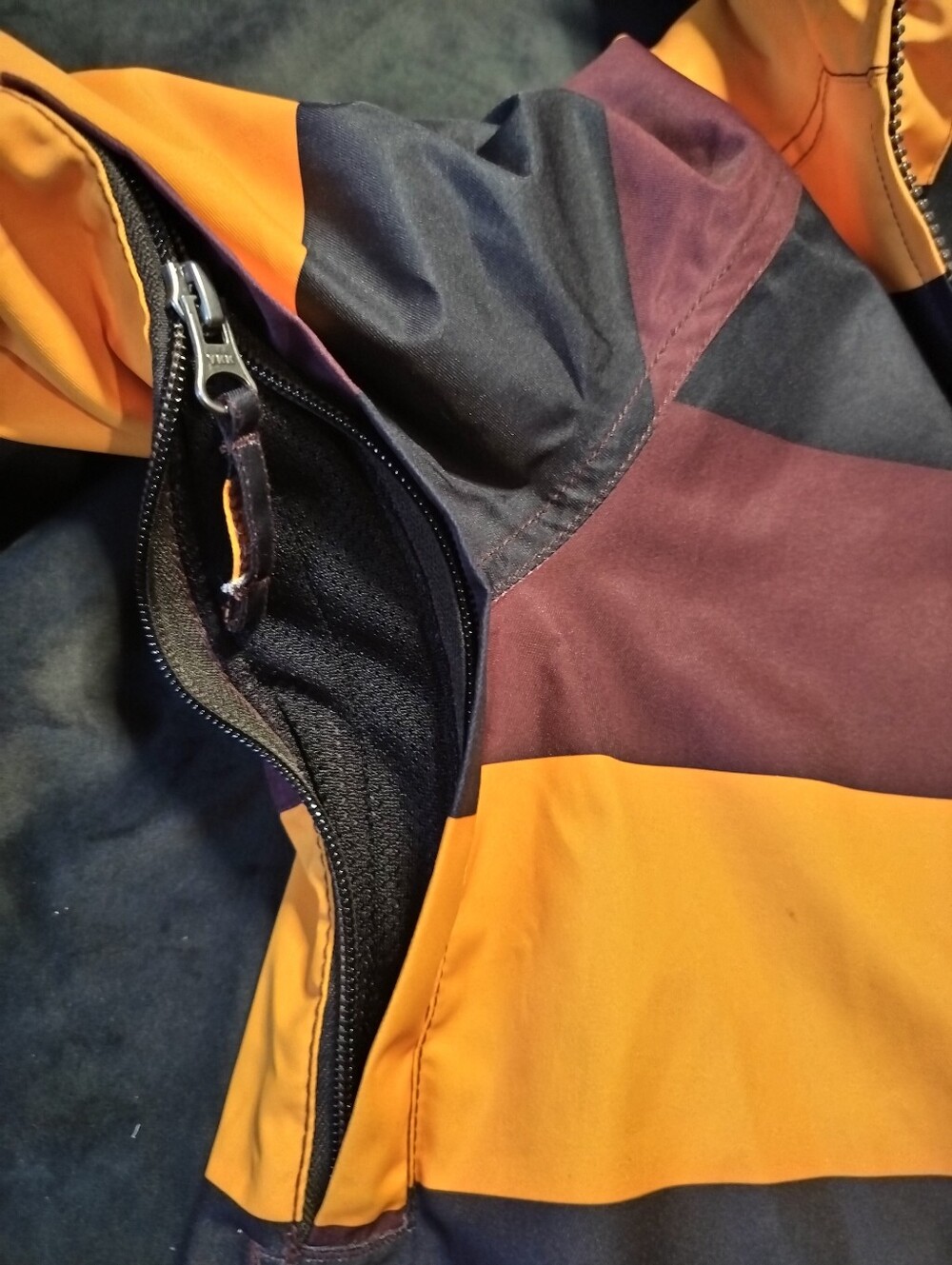 NEW Nikita snowboarding Hooded Snow Skirt Jacket Orange Dark Plum, Black, Medium - Picture 5 of 9
